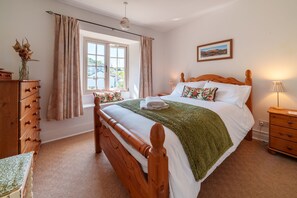 2 soverom, strykejern/-brett, wi-fi og sengetøy