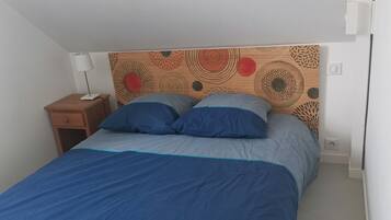 2 chambres, fer et planche à repasser, lit parapluie, Wi-Fi gratuit