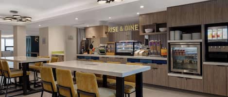 Petit déjeuner buffet compris tous les jours