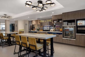 Desayuno buffet incluido todos los días