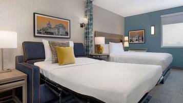 Verduisterende gordijnen, een strijkplank/strijkijzer, gratis wifi