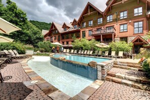 Pool - Tremblant Prestige - Étoile 1510-23 (Mont-Tremblant)