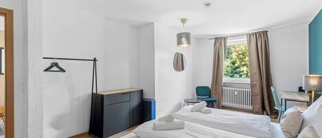 1 bedroom, desk, travel crib, free WiFi