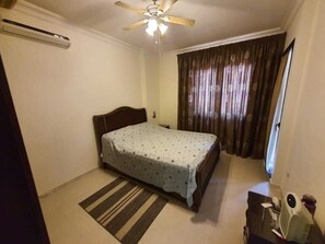 3 dormitorios, tabla de planchar con plancha, wifi y ropa de cama