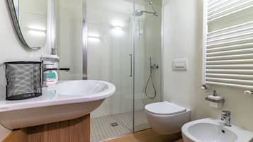 Apartment | Bathroom