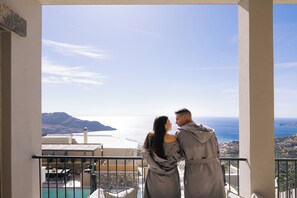1 Bedroom Grand Sea View Suite, Thalori | Terrace/patio