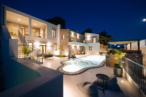 Front of property - Mirthea Suites (Agios Vasileios)