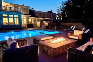 A heated pool - Sophisticated Chatham Oasis with Pool & Spa RPAM062 (Chatham)