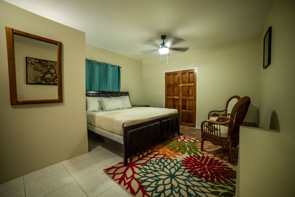 Buki Ocean View δύο (5 bedrooms, Sleeps 12) Whitehouse Vrbo