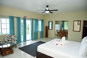 5 Schlafzimmer, Zimmersafe, Bügeleisen/Bügelbrett, kostenloses WLAN