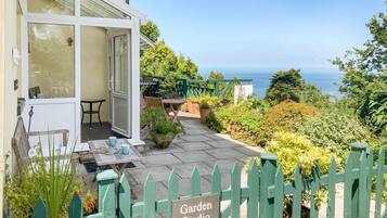 Estudio Deluxe, baño en la habitación, vista al mar (Self Catering Garden) | Lobby
