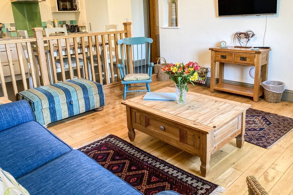 スーペリア アパートメント エンスイート シービュー (Self Catering Coachman's ) | ラウンジ | オーシャン ビュー、毎日営業