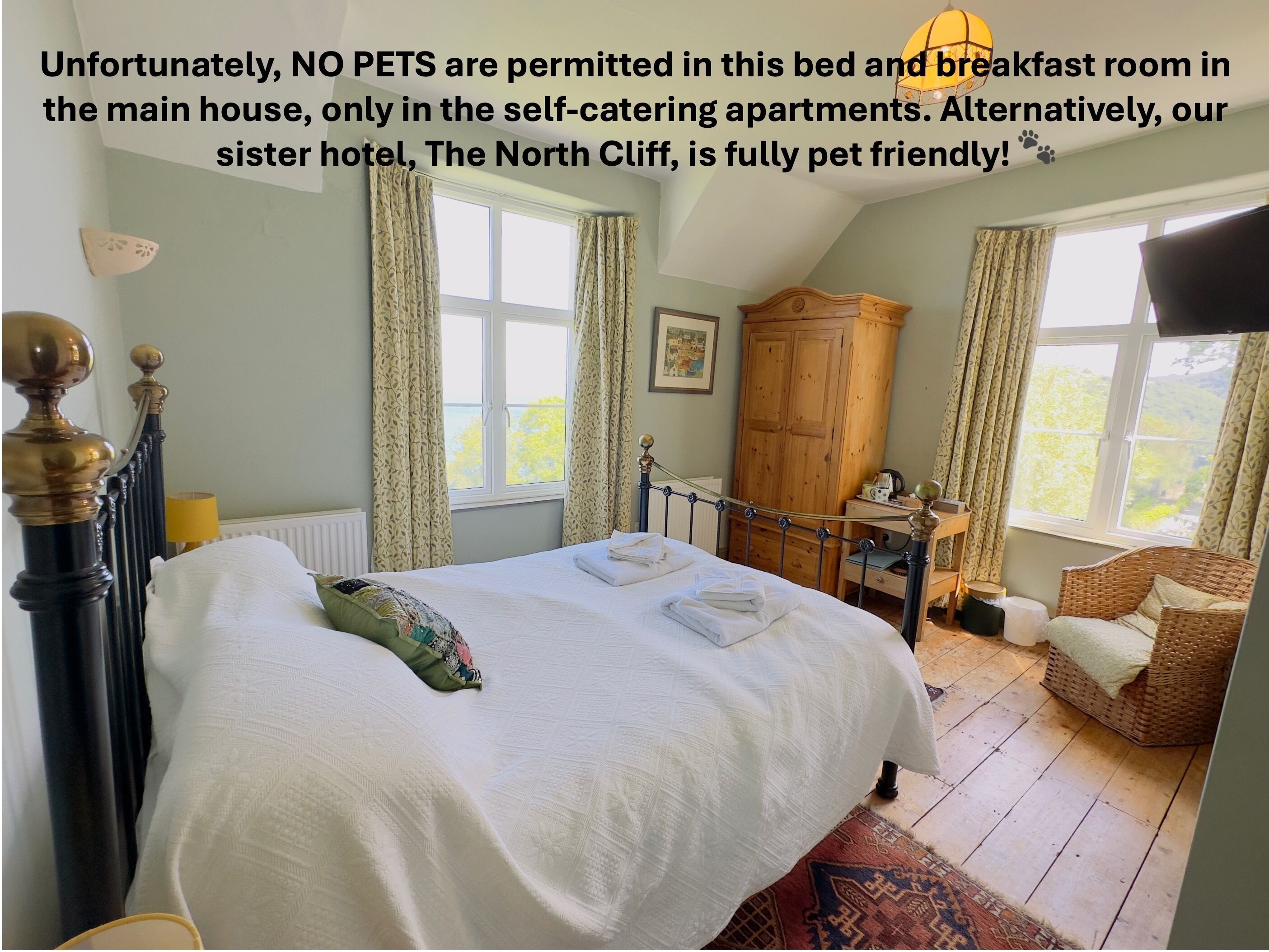 Luxury Double Room, Ensuite, Sea View (Vert/Or) | Individually decorated, individually furnished, free WiFi, bed sheets