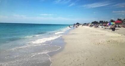 MAGNIFICENT! LUXURY WATERFRONT HOME;BIG HEATED POOL-80’ DOCK! 5 MIN FISH VILLAGE