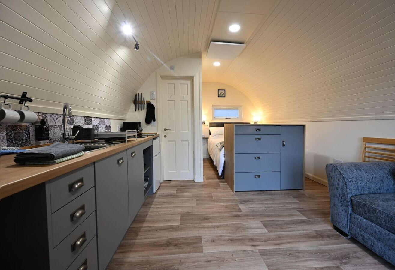 Squirrel Lodge Near Roy Bridge - Spean Bridge