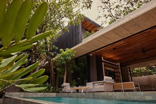 Calma House, Walk to Surfing Beach