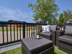 Property grounds - Oakwood 2 @ Pinewood Retreat (Axminster)