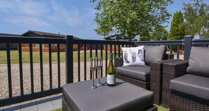 Oakwood 2 @ Pinewood Retreat