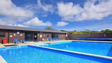 Indoor pool, outdoor pool