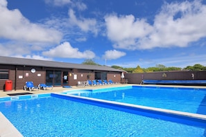 Innenpool, Außenpool