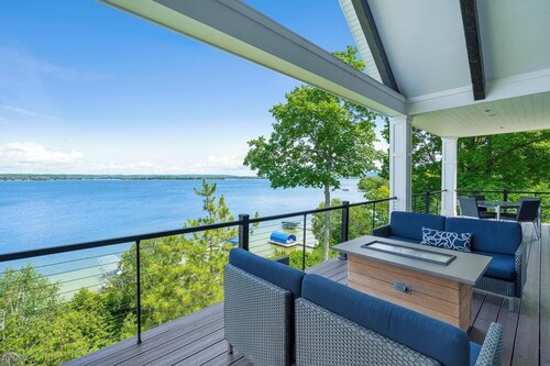 Luxury Lake Home with Private Dock 