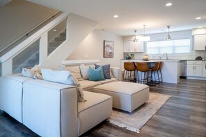 Smart TV - Walk to downtown Grand Haven, Waterfront (Grand Haven)