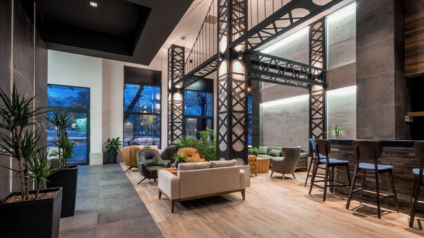 Lobby sitting area - Bridge Hotel (Tbilisi)