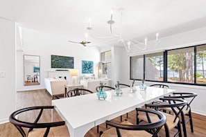 Dining - Oceanfront, 4 BR/5 BA, EV Charging, Super Stylish (Hilton Head Island)
