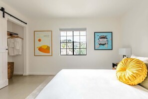 3 bedrooms, iron/ironing board, travel crib, WiFi