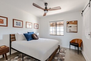 3 bedrooms, iron/ironing board, travel crib, WiFi