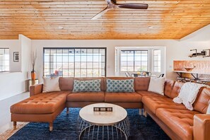 TV, fireplace, stereo, offices