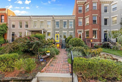 Stylish City Studio in the Heart of Capitol Hill