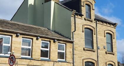 Deluxe Double Room With Ensuite4