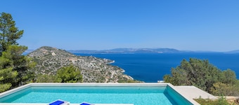 Villa Anasa-luxury Retreat-private Pool-45km From Athens