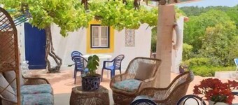 Sondela Self Catering Cottages.
Cosy, quaint chalet, 10 meters from the pool.