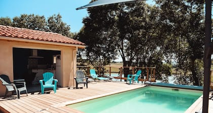 Cocon Bord de Lac, 11 Personnes, Piscine, Billard