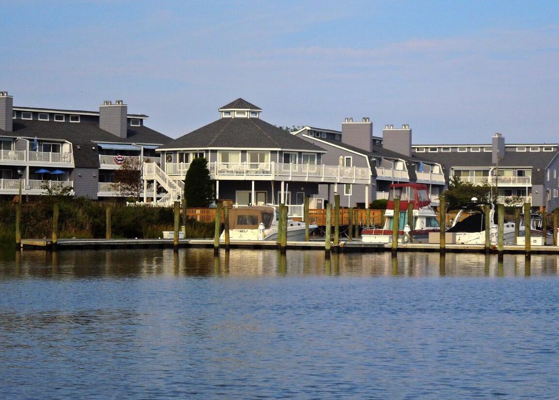 Beautifully Renovated Condo in OCNJ at Blue Water Marina.