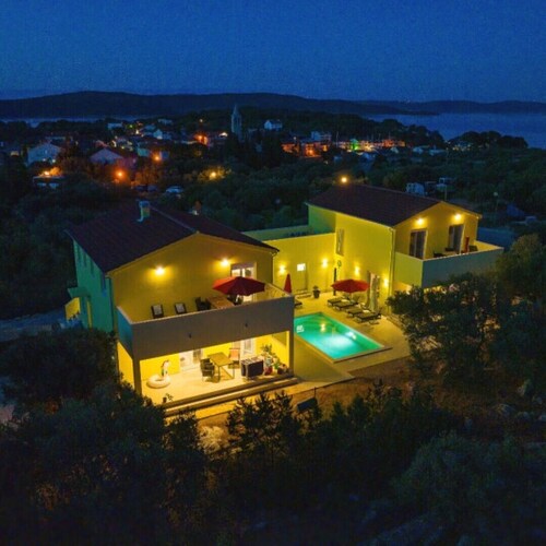 Luxury Villa Gaby with Heated Pool ´+ Apartment Nadine - Božava