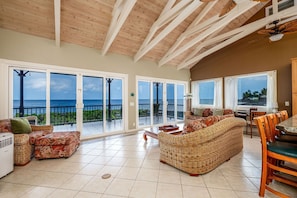 Smart-TV, DVD-Player