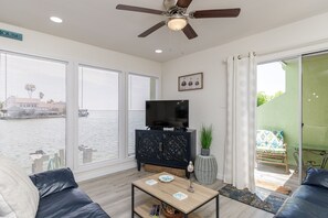 Smart TV - First floor Waterfront Condo w/ Work Space, Boat Slip & Trailer Parking (Corpus Christi)