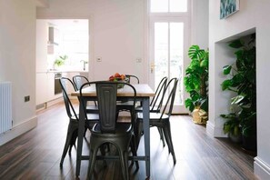 Dining - Period Retreat for 6, explore the Lake District (Lancaster)