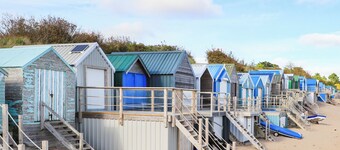 Apartment 2, Gorwel Glas