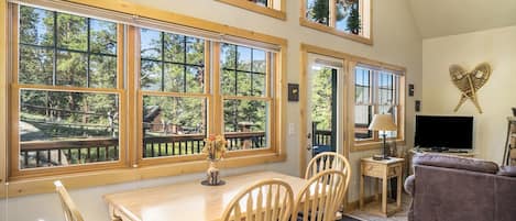 Condo, 2 Bedrooms | Dining