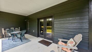 House, 3 Bedrooms | Outdoor dining