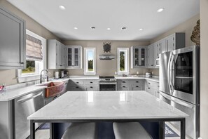 Maison, 3 chambres | Cuisine privée | Réfrigérateur, four, cafetière/bouilloire, grille-pain