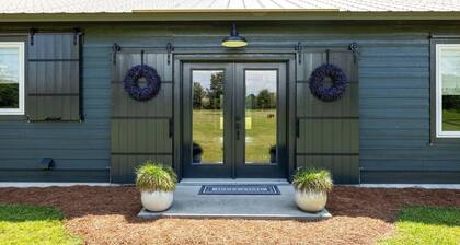 The Field House 2 Bedroom Home by RedAwning