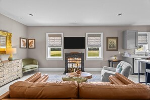 House, 3 Bedrooms | Living area