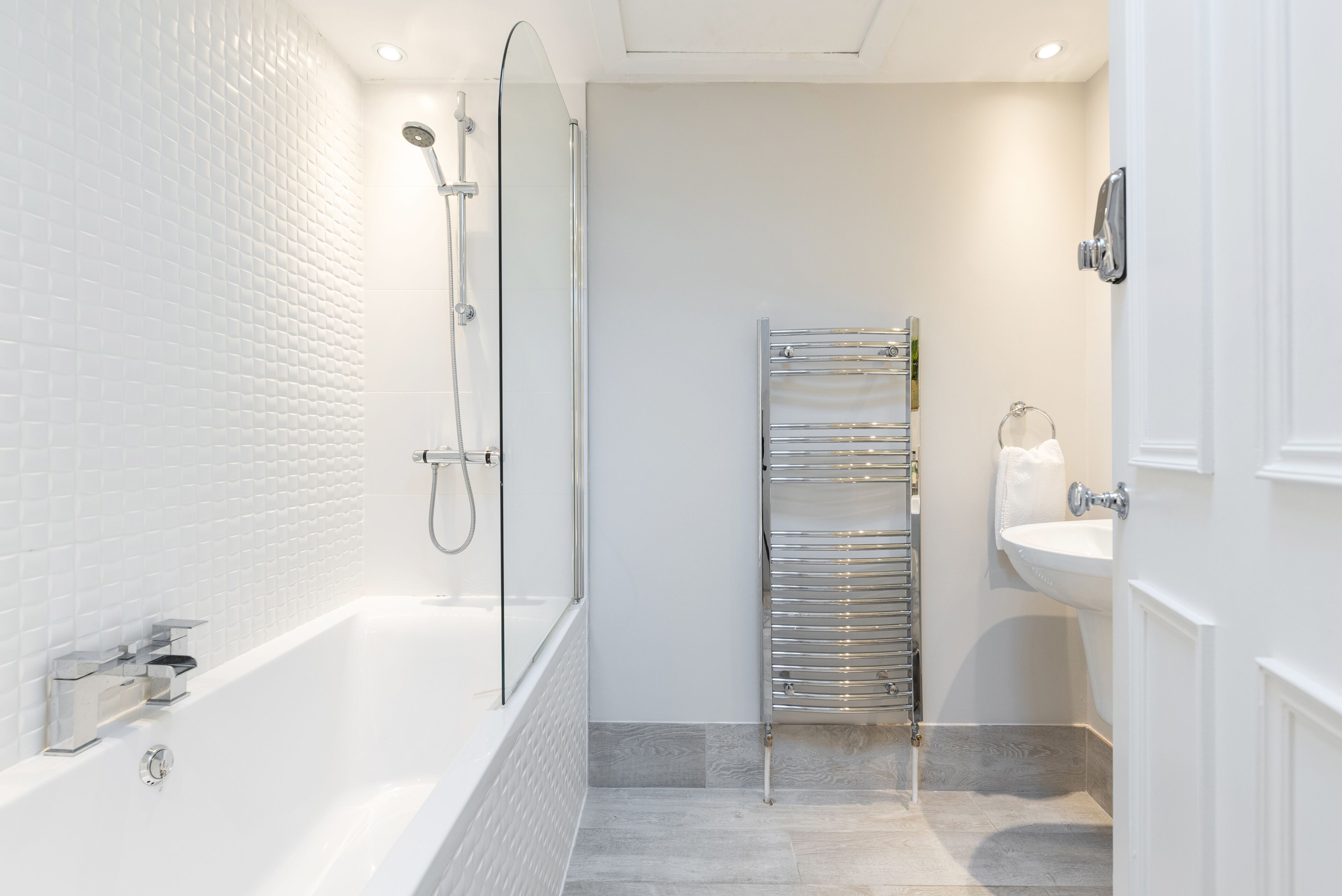 Classic Room | Bathroom