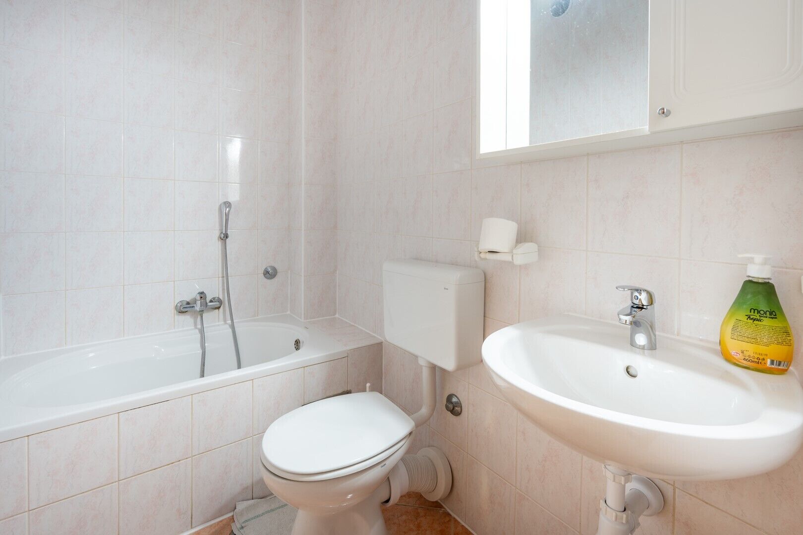Bathtub