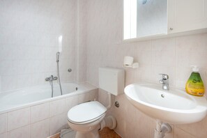 Bathtub